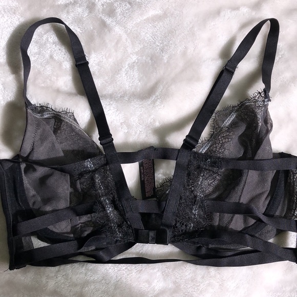 very Sexy Unlined Demi-Bust Black Lace Victorias Secret Bra - 34D - Strappy Side - Picture 4 of 8